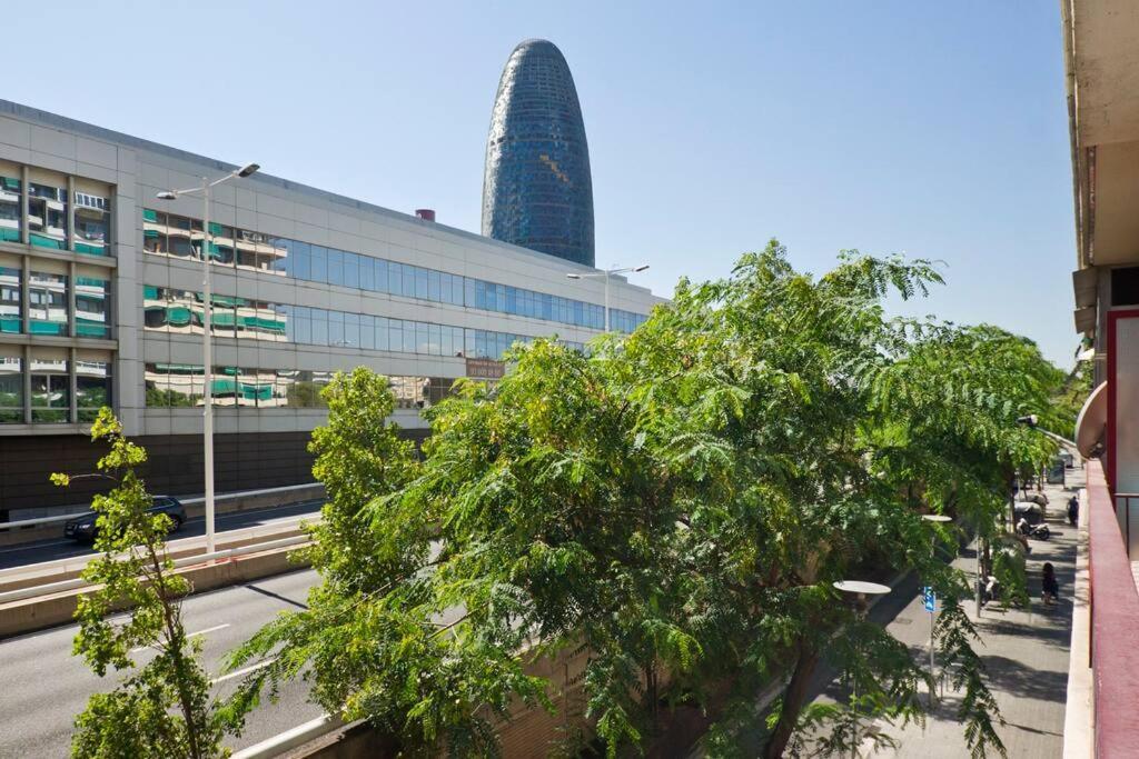 Apartamento Glorias:Sagrada Familia 15 Minutos - Playa 20 Minutos Barcelona Exterior foto